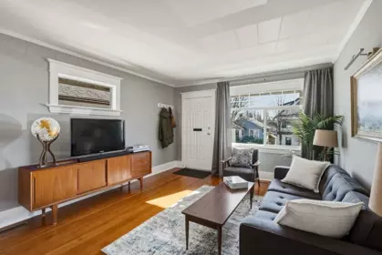 Primary Bedroom Photo of 2867 E Georgia Street, Vancouver, BC