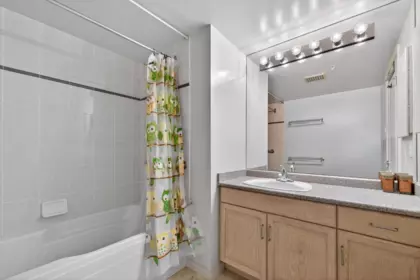 Office / Den Photo of 1003 1111 Haro Street, Vancouver, BC