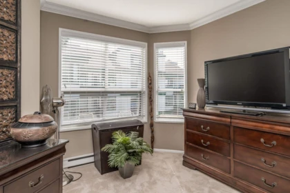 Basement Recreation Room Photo of 409 1576 Merklin Street, White Rock, BC