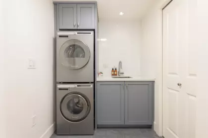 Powder Room Photo of 4490 W 8th Avenue, Vancouver, BC