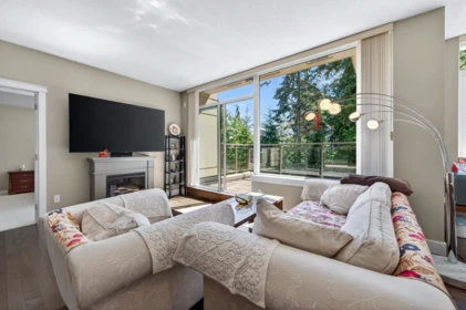 Kitchen Photo of 708 2950 Panorama Drive, Coquitlam, BC