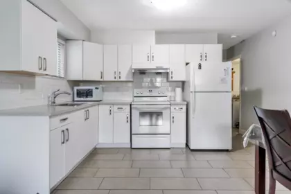 Hot Tub / Spa Photo of 7162 Gladstone Street, Vancouver, BC