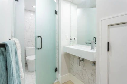 Hallway Photo of 2 1152 Comox Street, Vancouver, BC