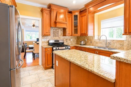 Breakfast Nook Photo of 14926 102a Avenue, Surrey, BC