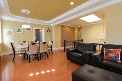 Kitchen Photo of 14926 102a Avenue, Surrey, BC