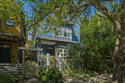 Garden / Landscaping Photo of 1073 E Pender Street, Vancouver, BC