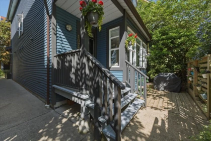Swimming Pool Photo of 1073 E Pender Street, Vancouver, BC