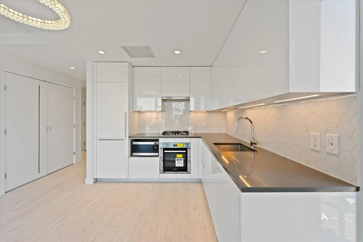 Dining Area Photo of 410 8138 Fraser Street, Vancouver, BC