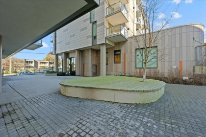Entry Foyer Photo of 410 8138 Fraser Street, Vancouver, BC