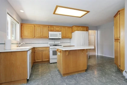 Primary Bedroom Photo of 7341 Marble Hill Road, Chilliwack, BC