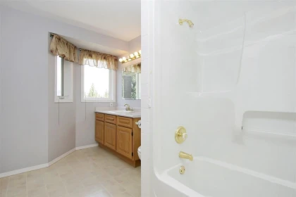 Walk-In Closet Photo of 7341 Marble Hill Road, Chilliwack, BC