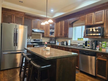 Kitchen Island Photo of 10158 128 Street, Surrey, BC