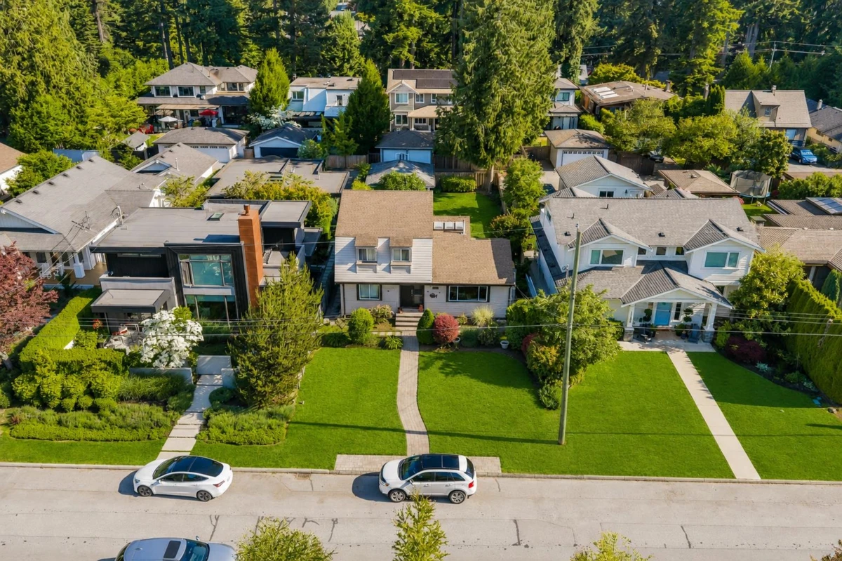 Family Room Photo of 1140 W 20th Street, North Vancouver, BC