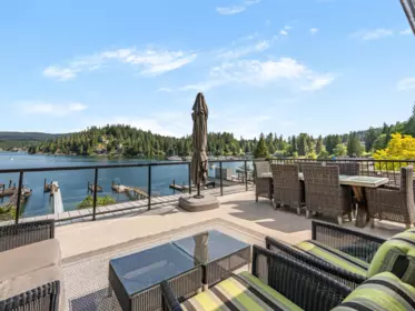 Front Yard Photo of 2588 Panorama Drive, North Vancouver, BC