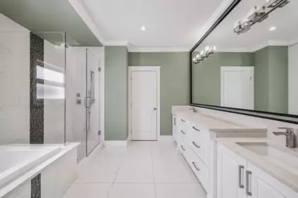 Primary Bathroom Photo of 6560 124 Street, Surrey, BC