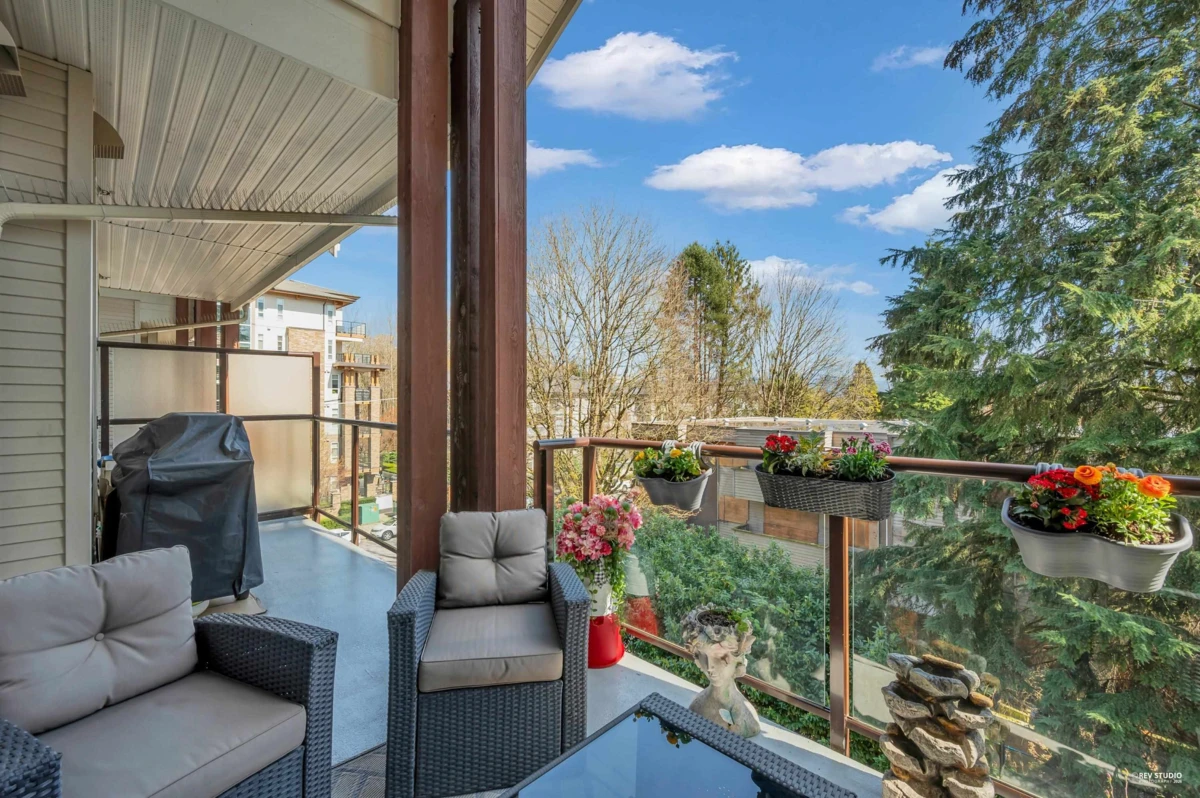 Living Room Photo of 416 2484 Wilson Avenue, Port Coquitlam, BC