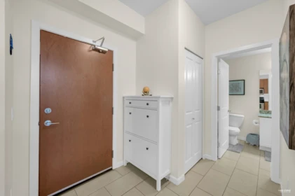 Hallway Photo of 416 2484 Wilson Avenue, Port Coquitlam, BC