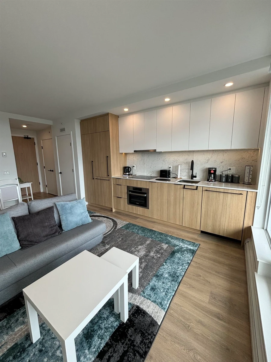 Family Room Photo of 1503 13685 102 Avenue, Surrey, BC