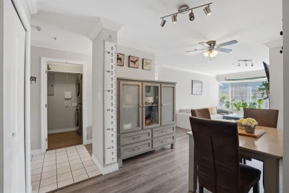 Breakfast Nook Photo of 418 2962 Trethewey Street, Abbotsford, BC