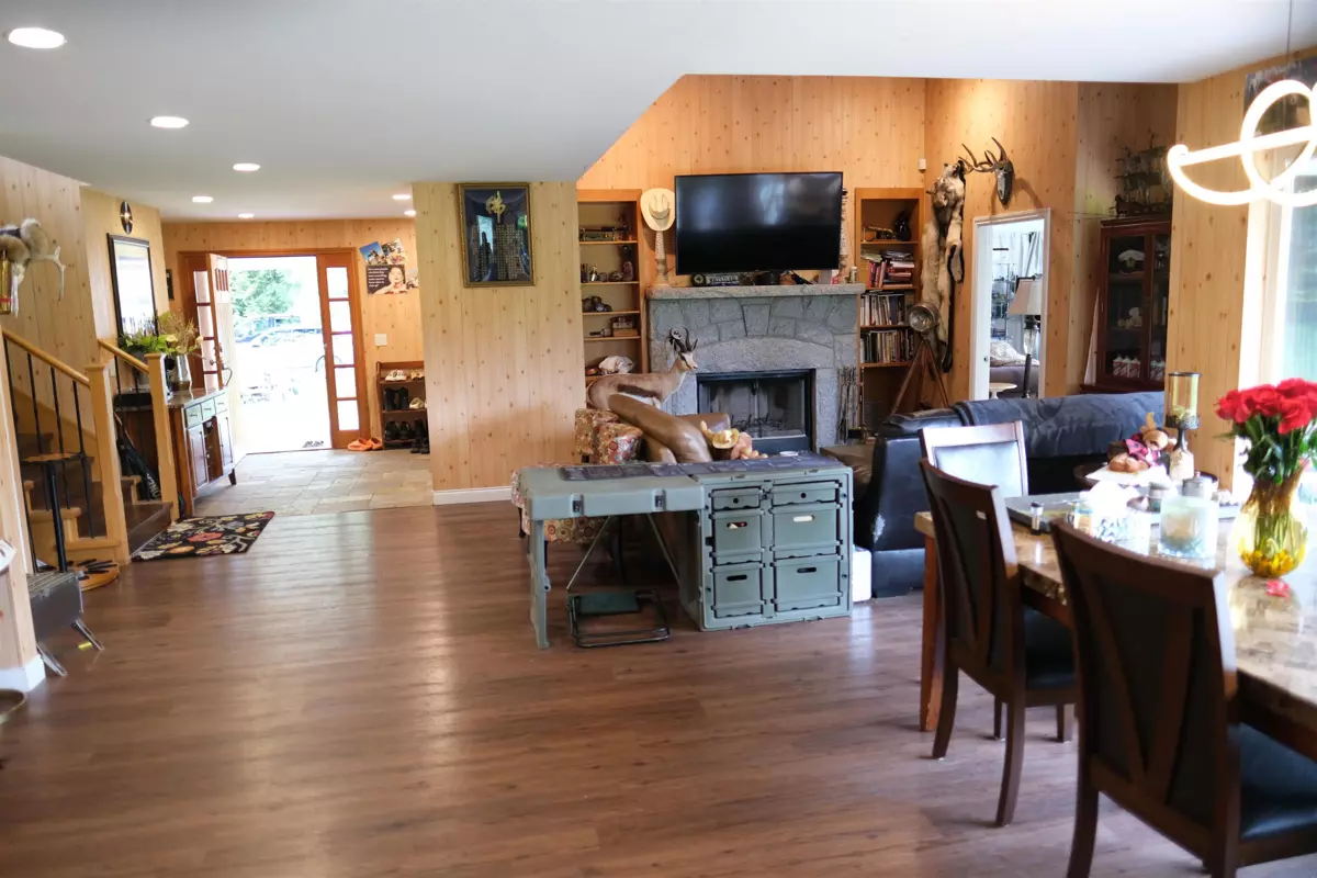Dining Area Photo of 19465 Mcneil Road, Pitt Meadows, BC