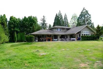 19465 Mcneil Road, Pitt Meadows, BC, Pitt Meadows — Single Family Residence for sale