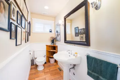 Entry Foyer Photo of 4337 W 15th Avenue, Vancouver, BC