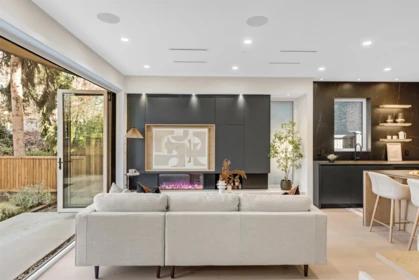 Kitchen Island Photo of 1 2764 W 14th Avenue, Vancouver, BC
