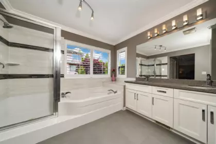 Hallway Photo of 10 Cedarwood Court, Port Moody, BC