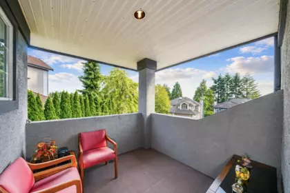 Powder Room Photo of 10 Cedarwood Court, Port Moody, BC