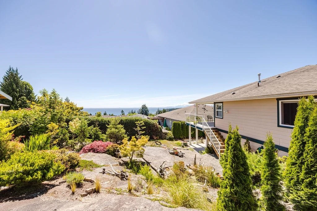 Living Room Photo of 6252 Baillie Road, Sechelt, BC