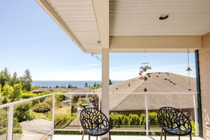 6252 Baillie Road, Sechelt, BC, Sechelt — Single Family Residence for sale