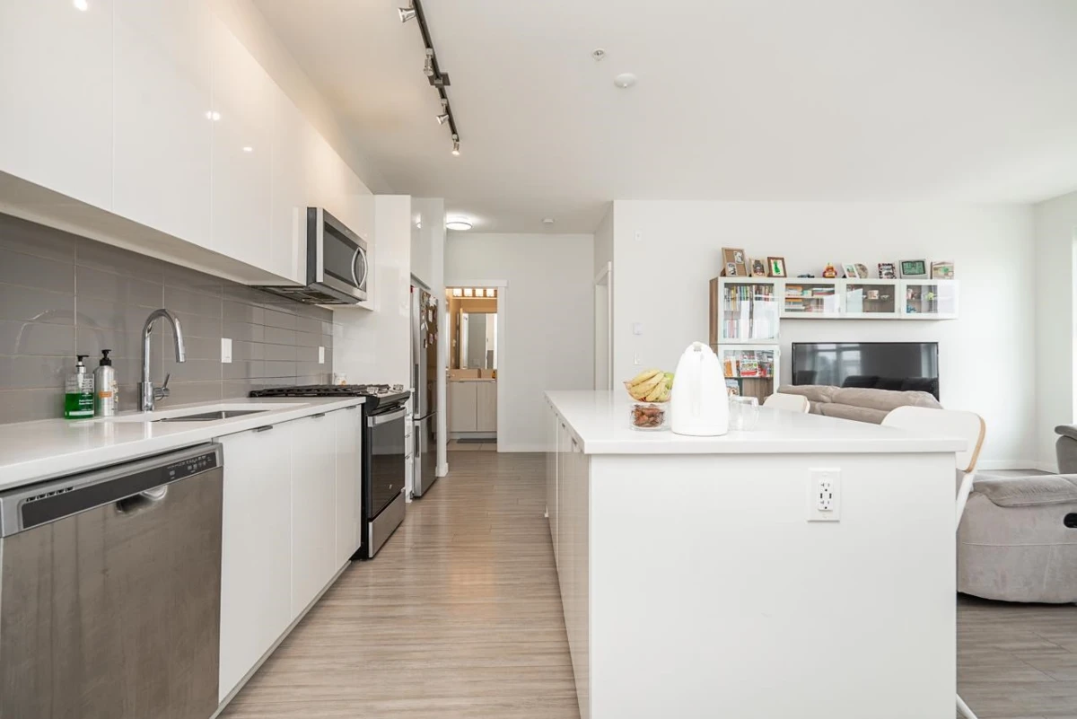 Dining Area Photo of B516 8150 207 Street, Langley, BC