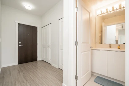 Entry Foyer Photo of B516 8150 207 Street, Langley, BC