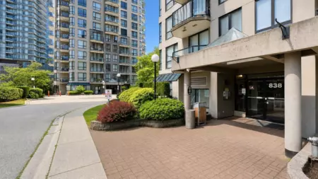 1405 838 Agnes Street, New Westminster, BC, New Westminster — Apartment/Condo for sale