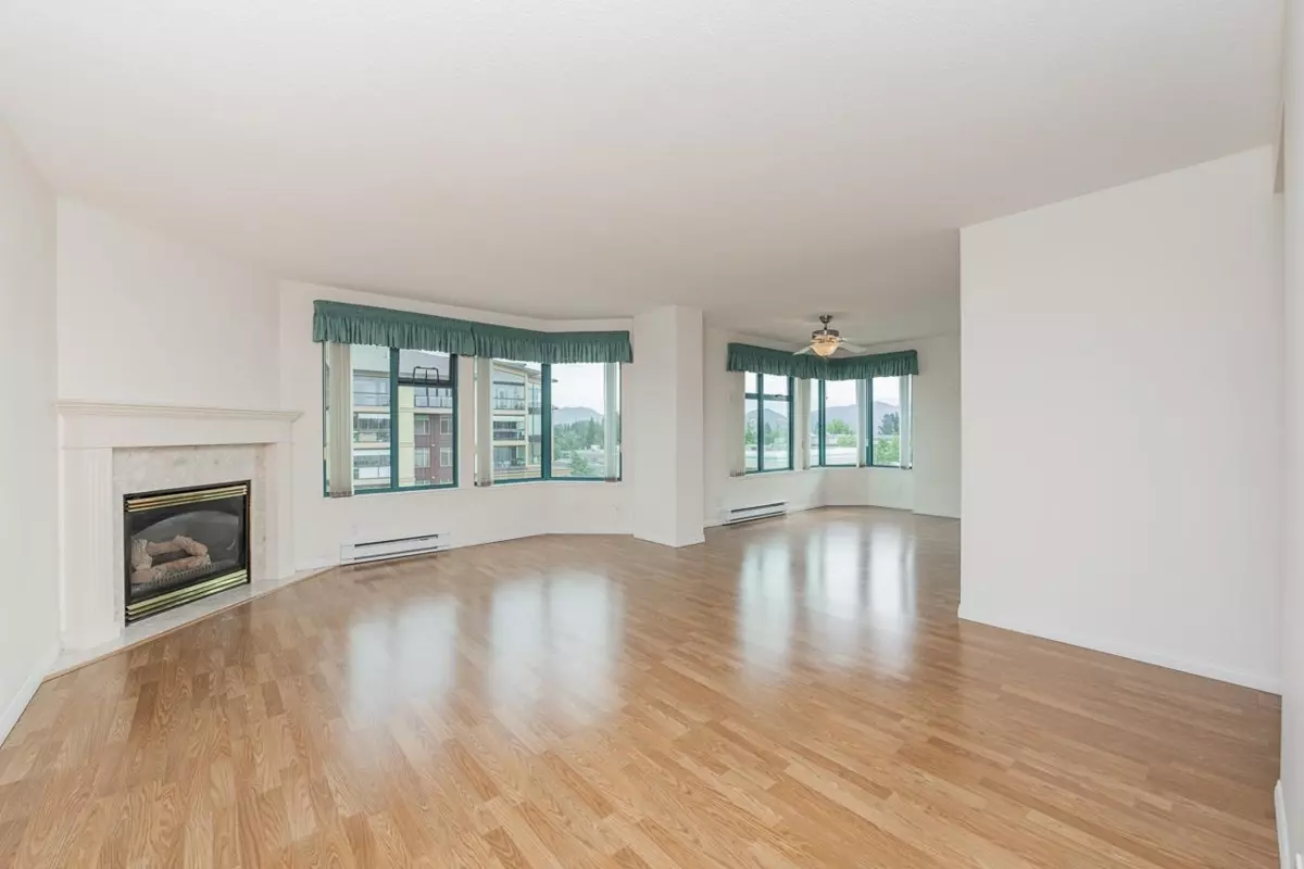 Family Room Photo of 503 32440 Simon Avenue, Abbotsford, BC