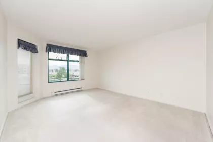 Guest Bathroom Photo of 503 32440 Simon Avenue, Abbotsford, BC