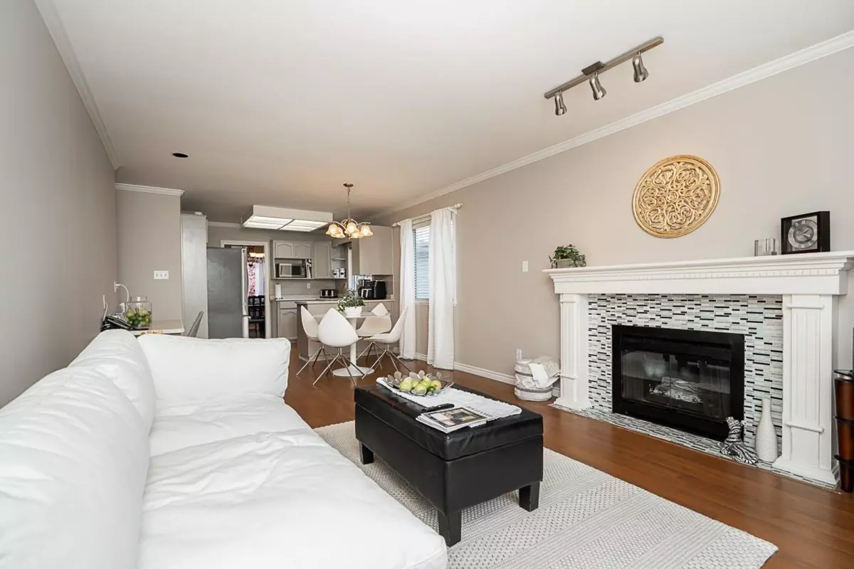 Family Room Photo of 1932 Jacana Avenue, Port Coquitlam, BC