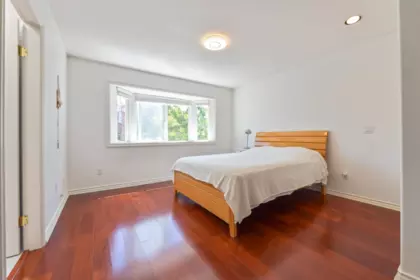 Garden / Landscaping Photo of 9760 Gilhurst Crescent, Richmond, BC