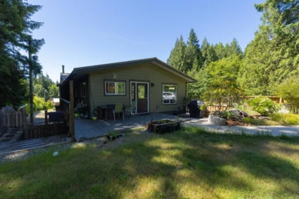 Basement Recreation Room Photo of 1266 Reed Road, Gibsons, BC
