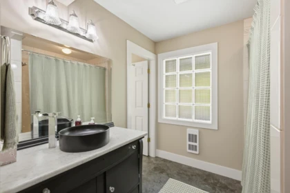 Primary Bathroom Photo of 1266 Reed Road, Gibsons, BC