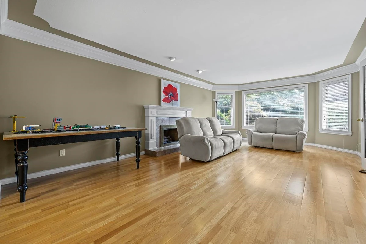 Family Room Photo of 4131 Blundell Road, Richmond, BC