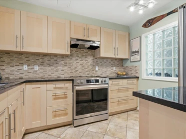 Kitchen Island Photo of 201 3220 W 4th Avenue, Vancouver, BC