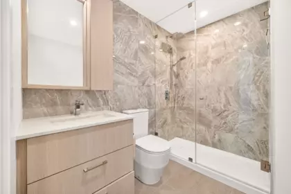Walk-In Closet Photo of 1303 6468 Willingdon Avenue, Burnaby, BC