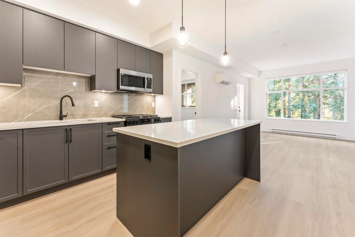 Family Room Photo of 611 3480 146a Street, Surrey, BC