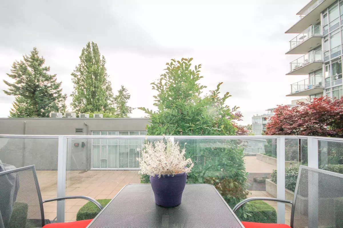 Dining Area Photo of 319 4818 Eldorado Mews, Vancouver, BC