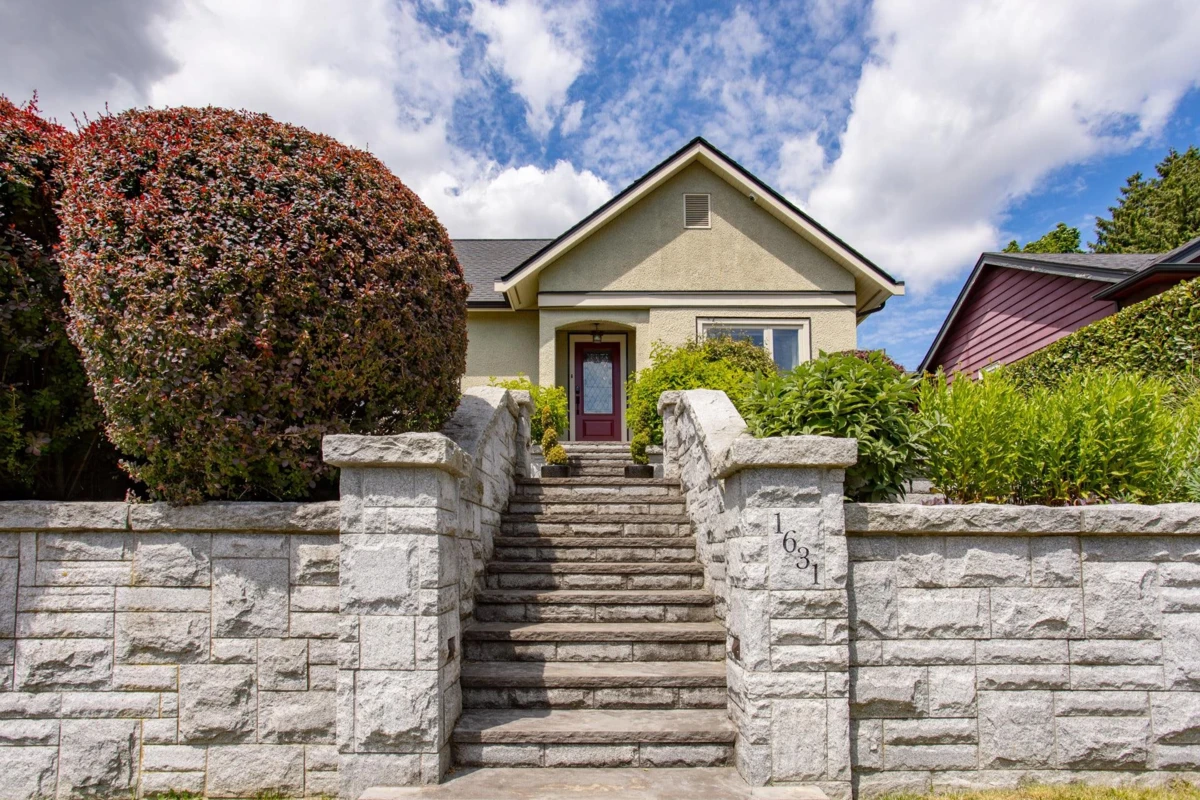 Exterior Rear Photo of 1631 Seventh Avenue, New Westminster, BC