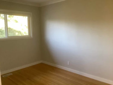 Breakfast Nook Photo of 537 Draycott Street, Coquitlam, BC