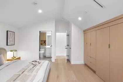 Bedroom 3 Photo of 2 165 E 45th Avenue, Vancouver, BC