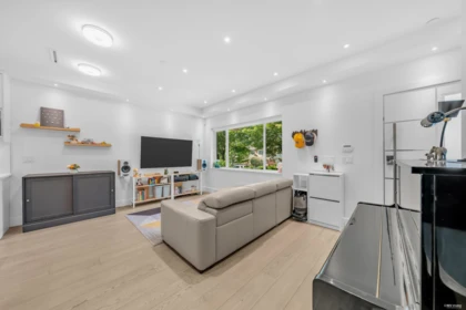 3342 E 24th Avenue, Vancouver, BC, Vancouver — Half Duplex for sale