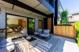 1 678 E 22nd Avenue, Vancouver, BC